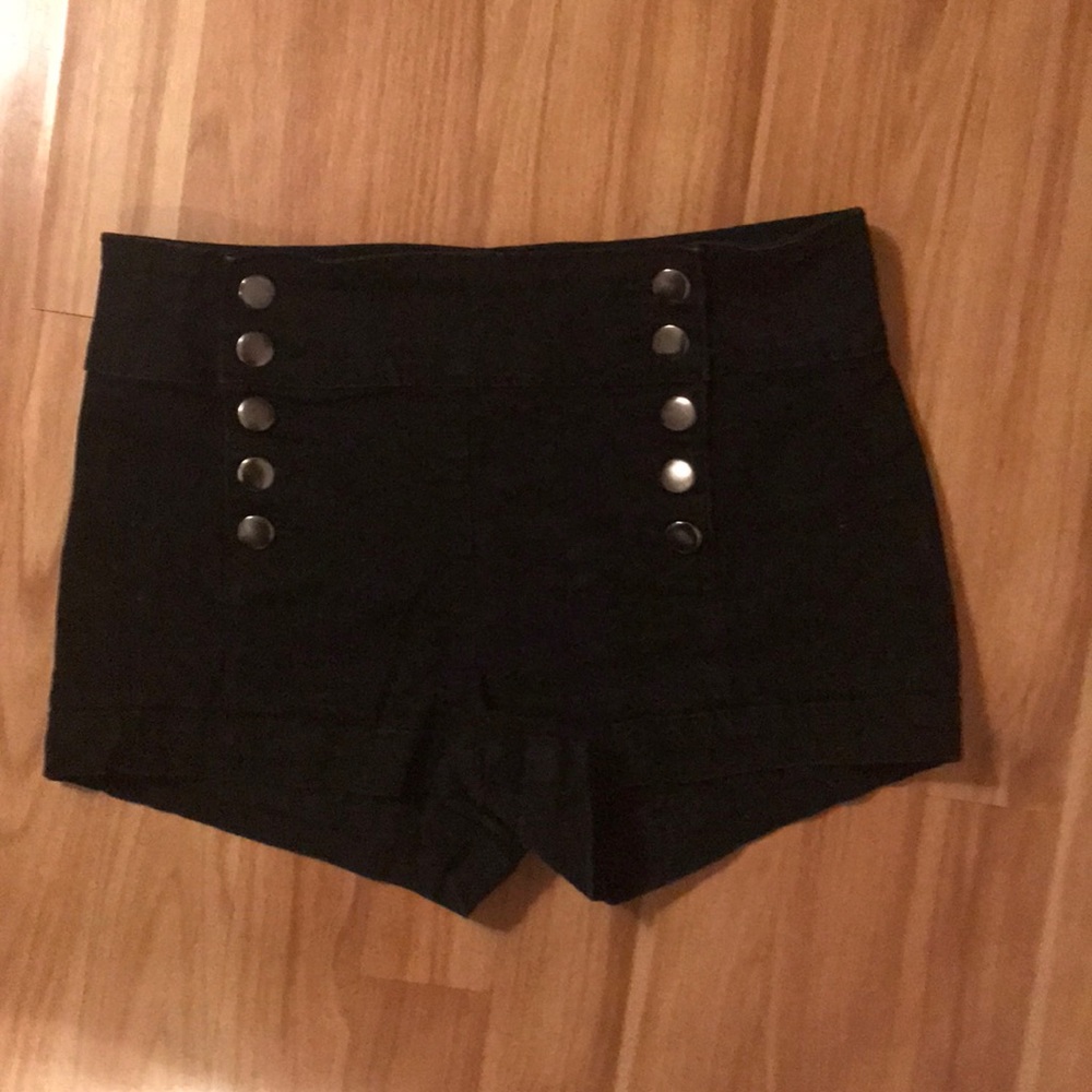 Forever 21 sz 27 cuffed black shorts